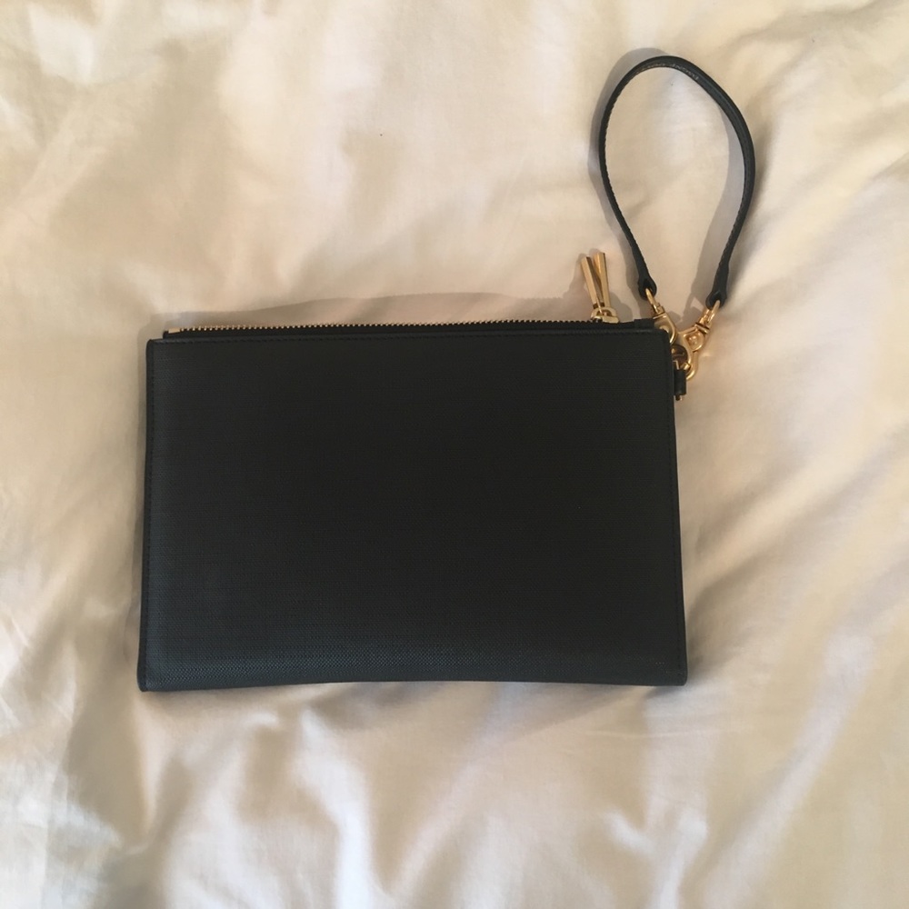 Essentials Clutch Wallet - Picture 3 of 7